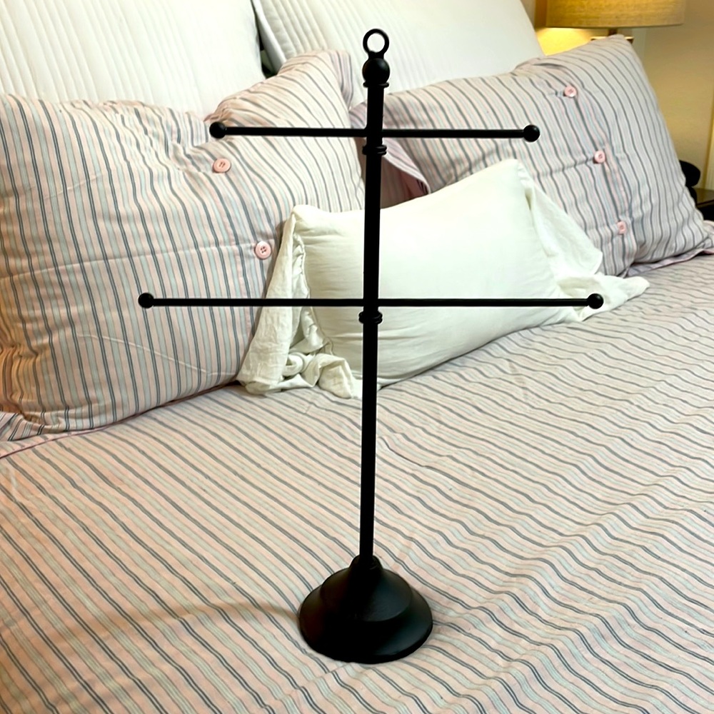Necklace Holder